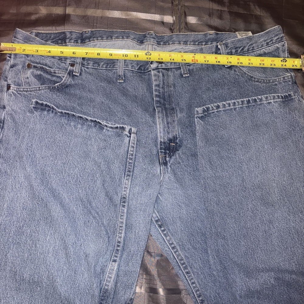 Wrangler Jeans Men's Size 50 x 30 Blue Medium Wash Denim Relaxed Fit Comfort